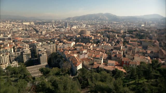 S01:E12 - Marseille