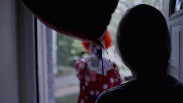 S01:E10 - The Killer Clown