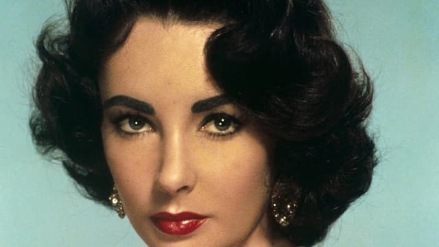 S01:E03 - The Changing Face of Elizabeth Taylor