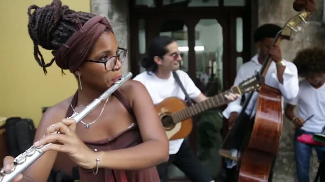S01:E15 - La Musica en Cuba 3 (De La Calle a La Academia)
