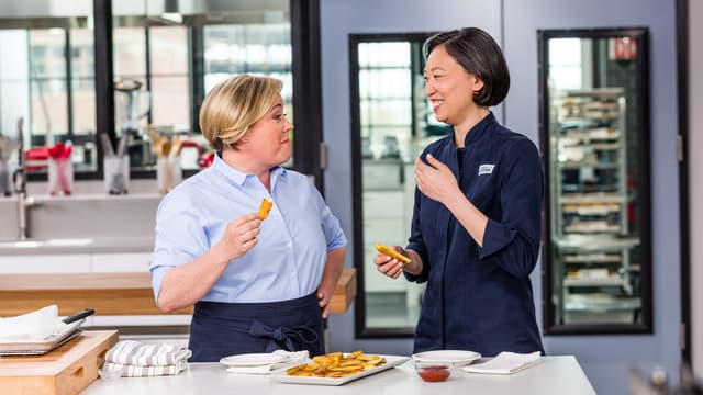 Watch America's Test Kitchen S19:E01 - Pork Chops an - Free TV Shows | Tubi