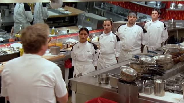 S05:E12 - 4 Chefs Compiten
