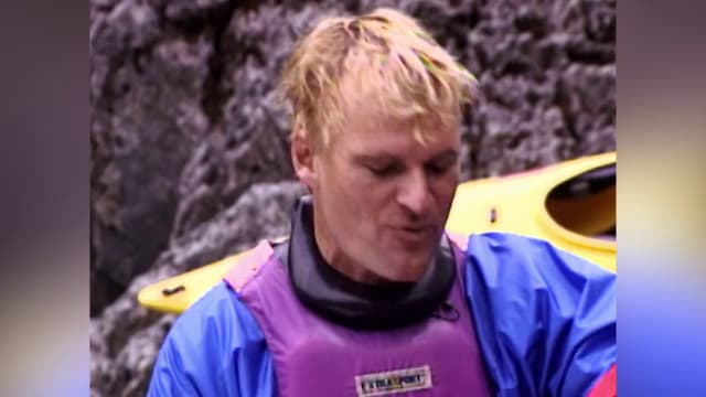 S03:E09 - Hang Gliding Kayak