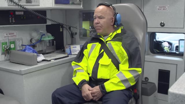 S01:E02 - Paramedic