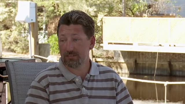 Watch Buying the Bayou S03:E02 - $100,000 Waterfront Bargains - Free TV