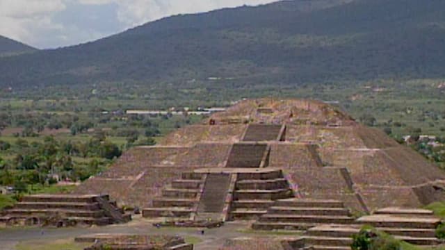 S01:E09 - Teotihuacan: City of the Gods