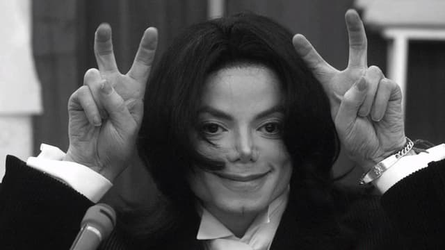S01:E10 - Michael Jackson
