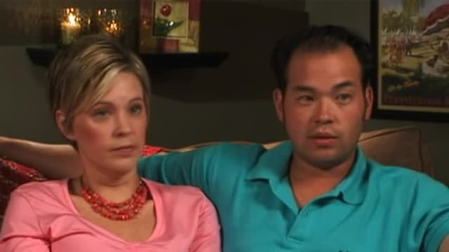 Watch Jon & Kate Plus 8 S02:E07 - A Cow Purchase - Free TV Shows | Tubi