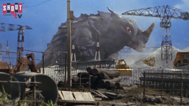 S01:E13 - Return of Ultraman: S1 E13 - Terror of the Tsunami Monster Ð Tokyo in Peril!