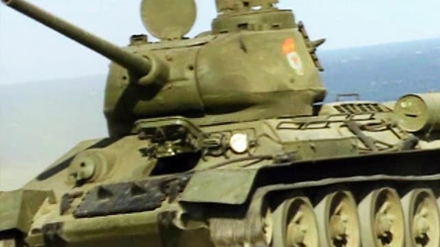 S01:E03 - The T34 Tank: Russia's Cutting Edge