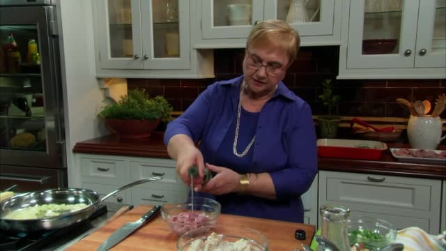 Watch Lidia's Kitchen S03:E17 - Risotto - Free TV Shows | Tubi