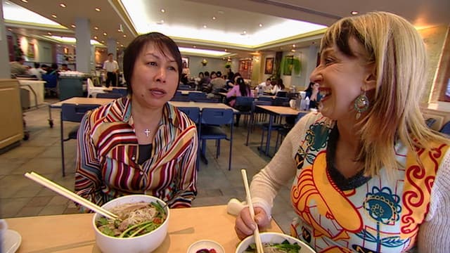 S01:E04 - Vietnamese Food Safari