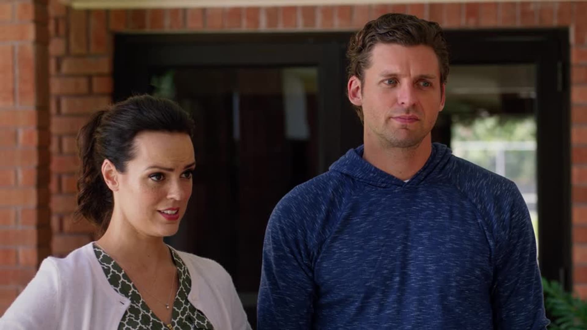 Watch Hometown Christmas (2018) Free Movies Tubi