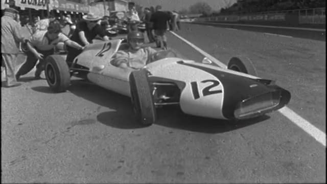 S01:E12 - Motor Car Racing: 1961