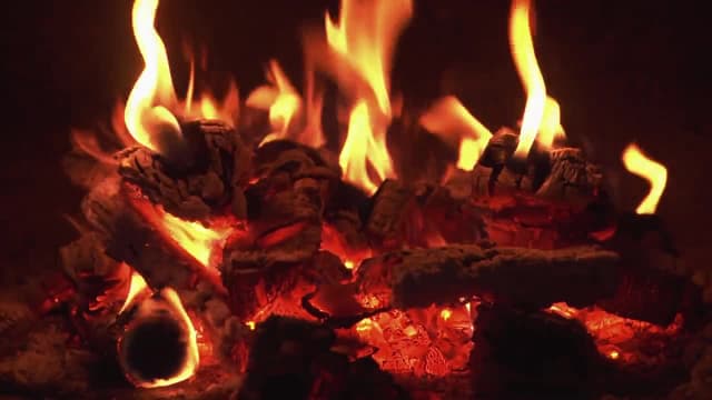 S01:E04 - Cozy Fireplace