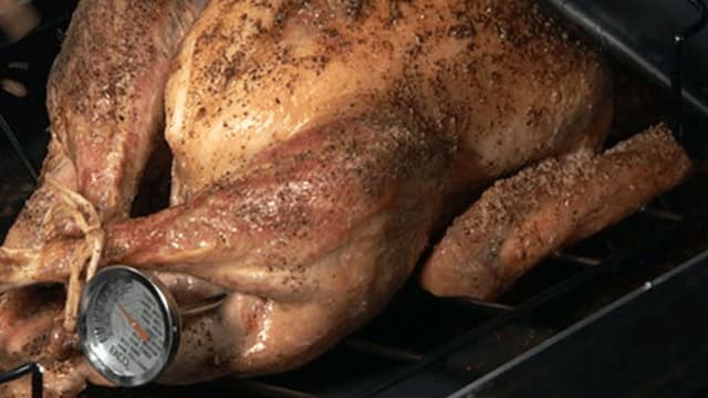 S01:E12 - Whole Roasted Turkey