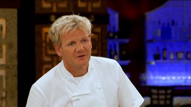 S07:E08 - 9 Chefs Compete