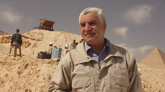 S01:E01 - The Lost City of the Pyramids