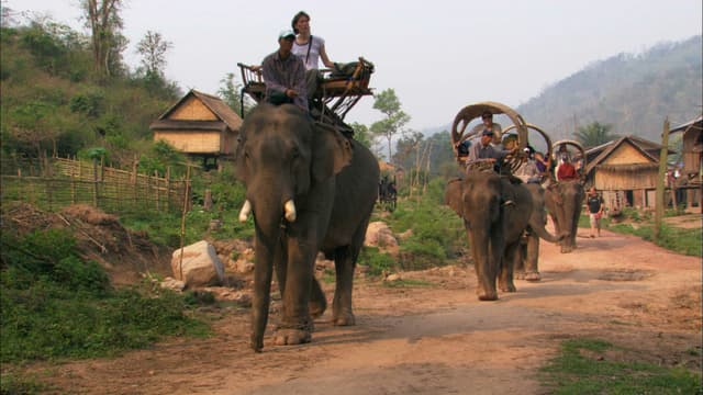 S01:E08 - Laos - Along the Mekong
