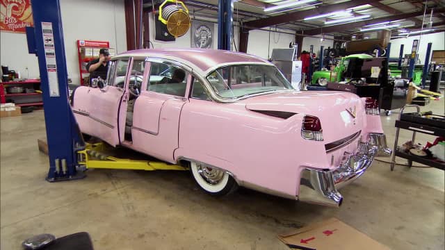 S07:E06 - NHRA and a '55 Pink Caddy 2