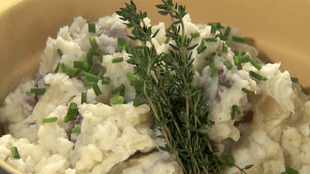 S01:E18 - Garlic Mashed Potatoes
