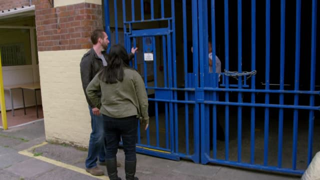 S02:E02 - Shrewsbury Prison