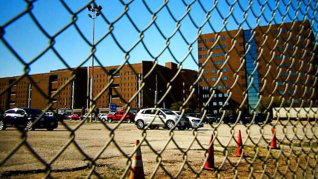 S01:E04 - Dallas County Jail, Dallas. Texas, USA