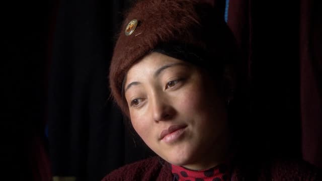 S01:E05 - Becoming a Woman in Zanskar
