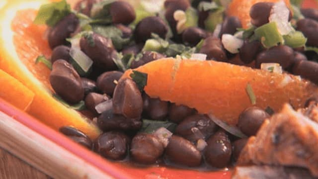 S01:E22 - Black Bean Salsa